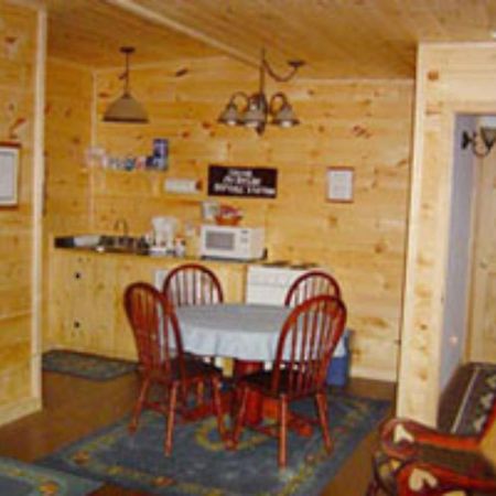 מגי ואלי Misty Mountain Ranch B&B מראה חיצוני תמונה