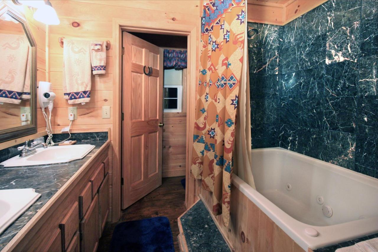 מגי ואלי Misty Mountain Ranch B&B מראה חיצוני תמונה