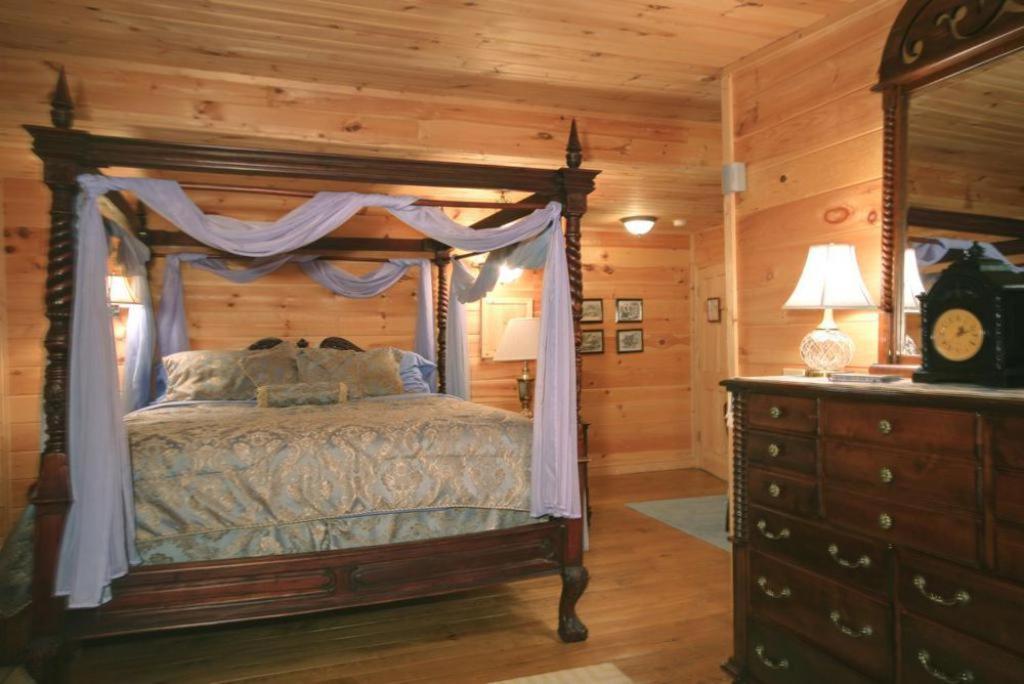 מגי ואלי Misty Mountain Ranch B&B מראה חיצוני תמונה