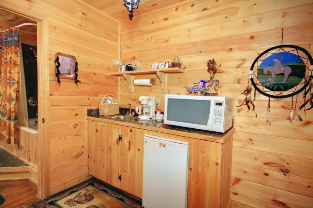 מגי ואלי Misty Mountain Ranch B&B מראה חיצוני תמונה